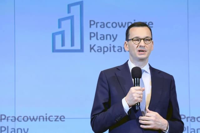 OFE czy ZUS? Prawdziwe koszty i korzyści systemu emerytalnego w Polsce OFE czy ZUS? Prawdziwe koszty i korzyści systemu emerytalnego w Polsce